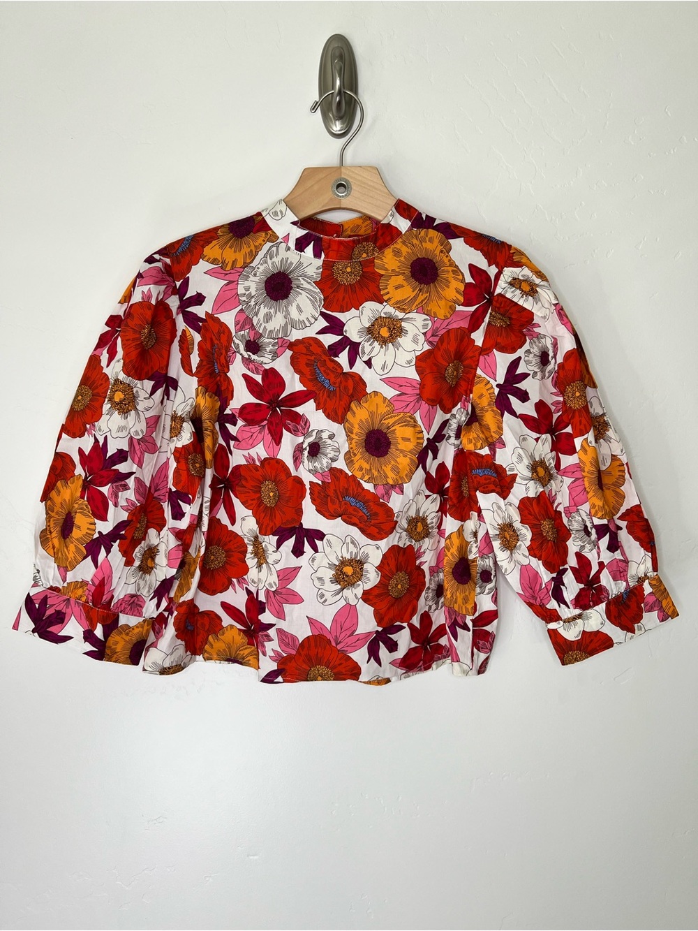 NWT SLV Floral Puff-Sleeve Blouse in Red, Pink & Orange